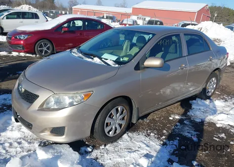 2010 Toyota Corolla Le z USA, uszkodzony, nr VIN 2T1BU4EE5AC378895